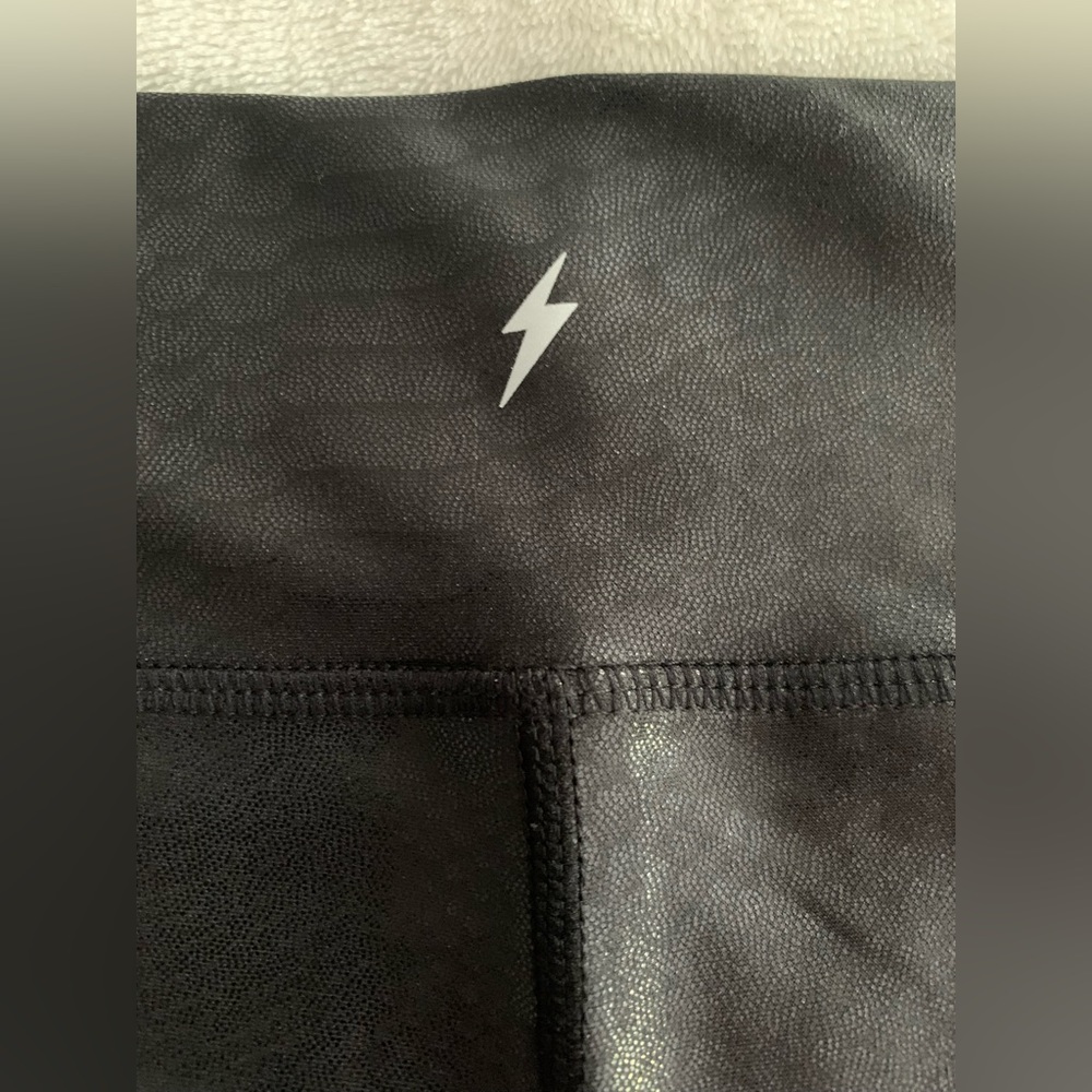 Electric Yoga Black Python Bike Shorts Sz Medium - Gem